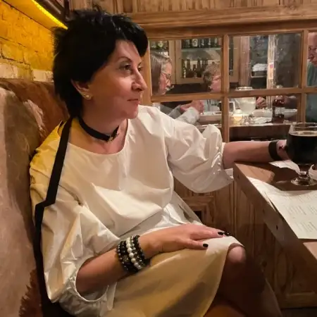 Աննա, 54Լոս Անջելես, ԱՄՆ 
