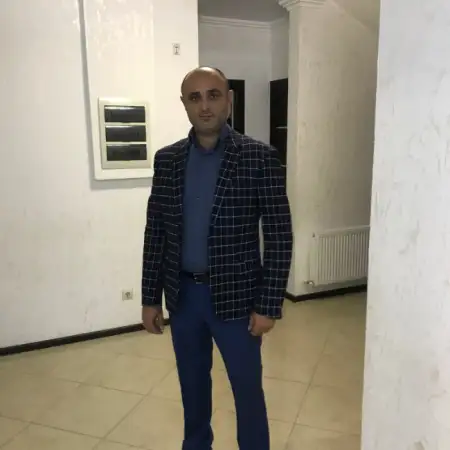 Էդգար, 40 Անապա, Ռուսաստան