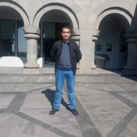 Serob, 33Մոսկվա, Ռուսաստան