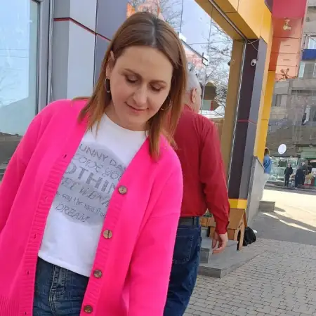 Katrin, 47Երևան, Հայաստան 