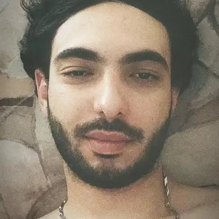Erik, 26Երևան, Հայաստան 