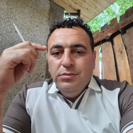 DERENIK, 41Երևան, Հայաստան 