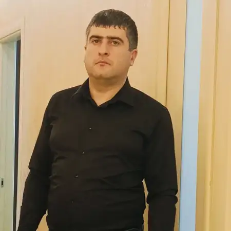 Պարոյր, 40 Արծիվ, Ռուսաստան