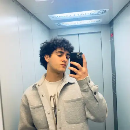 Alex, 20Երևան, Հայաստան