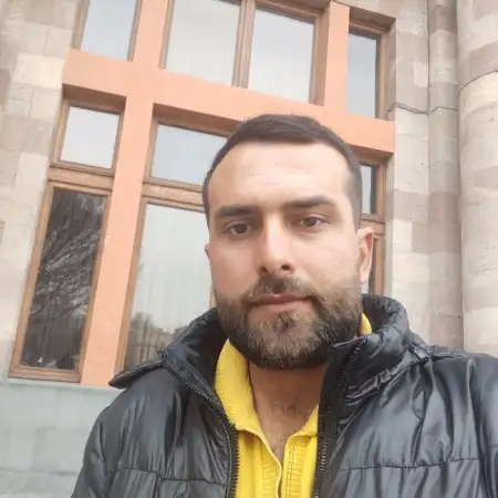 Soroush, 32Հայաստան 