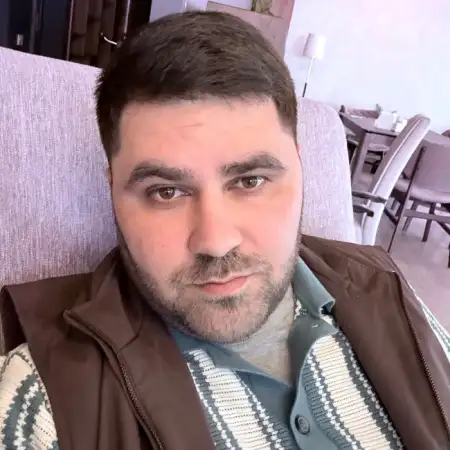 Արթուր, 33Երևան, Հայաստան 
