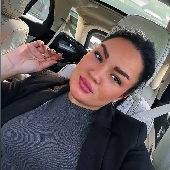 Ekaaa, 33
