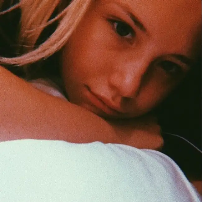 Emily · 18 ·           